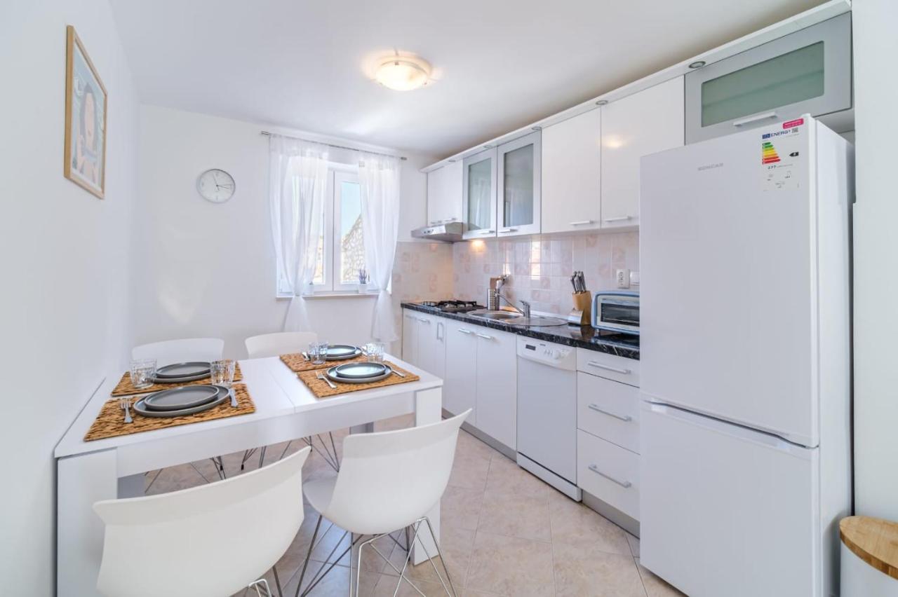 Apartmani P&S Supetar Ngoại thất bức ảnh